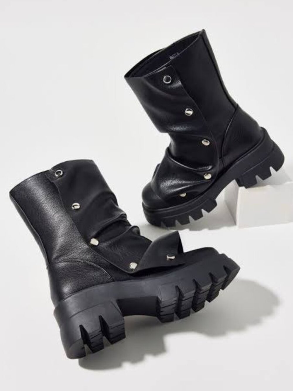 AZALEA WANG Bharti Black Snap Combat Booties Platform Lug Sole Size 8.5 NIB